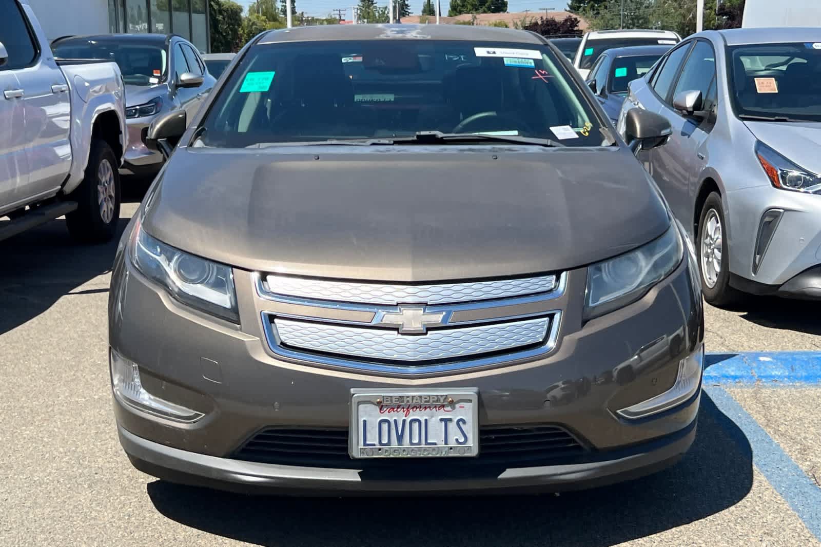 Used 2014 Chevrolet Volt Premium w/ Premium Trim Package FWD image 2