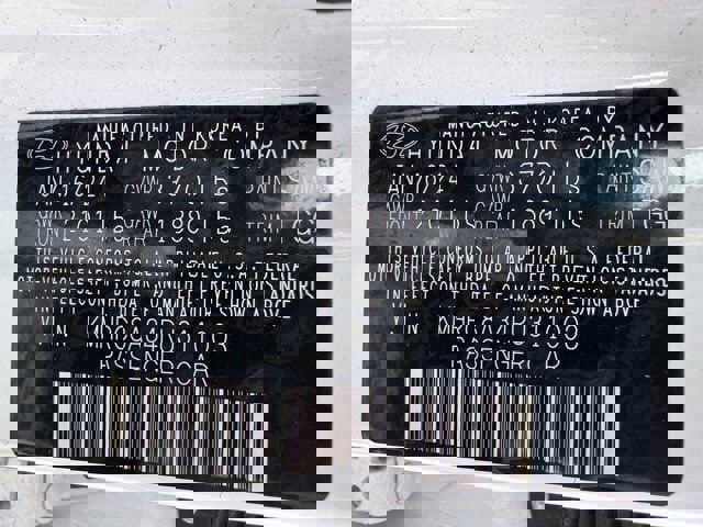 Used 2024 Hyundai Venue SEL image 37