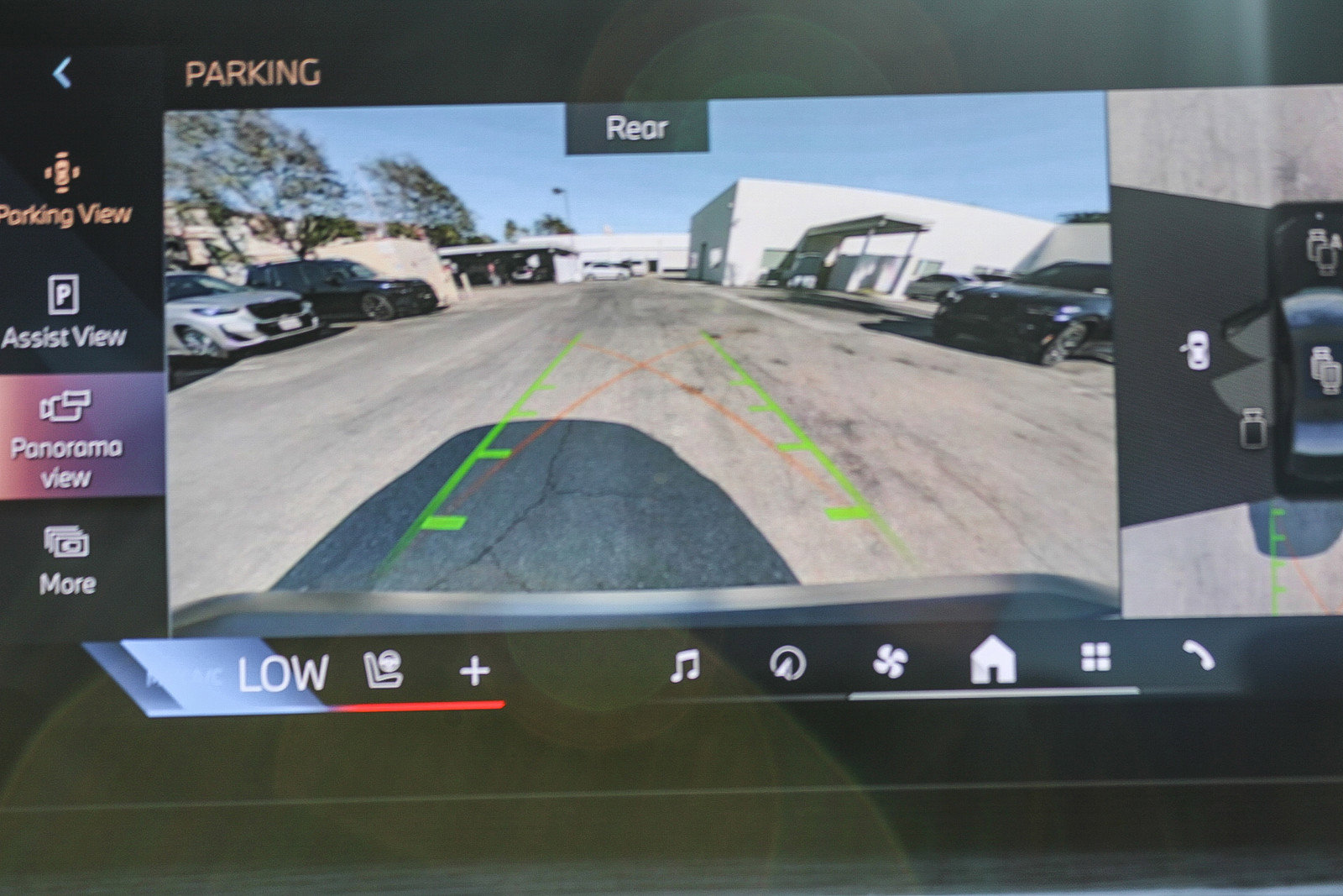 Used 2026 BMW 740i 740i w/ Premium Package image 24