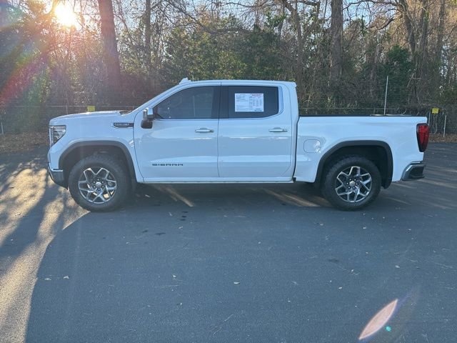 Used 2023 GMC Sierra 1500 SLT image 2