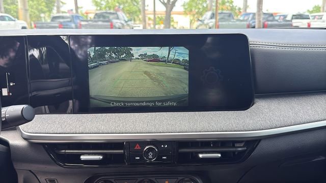 Used 2025 Nissan Kicks SV image 23