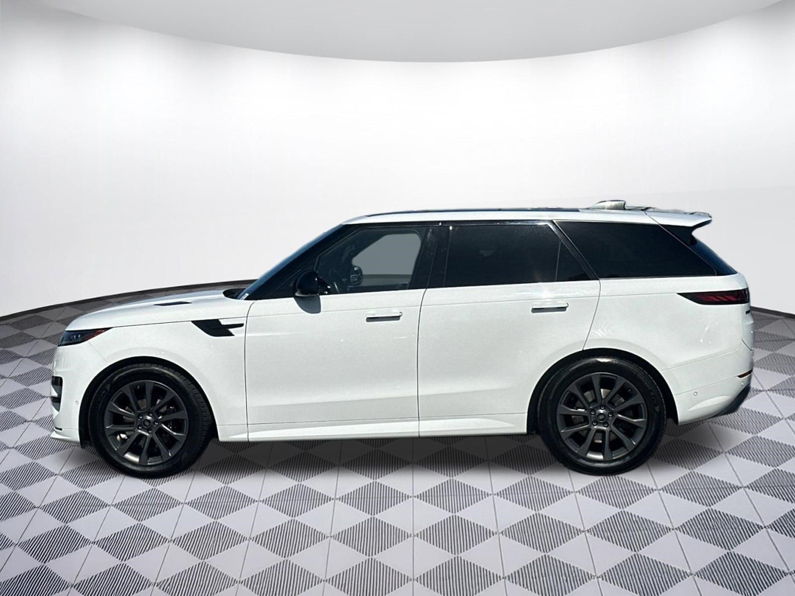 Certified 2024 Land Rover Range Rover Sport Dynamic SE AWD/4WD image 2