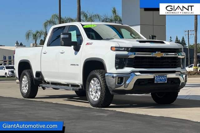 Used 2024 Chevrolet Silverado 2500 LT image 1