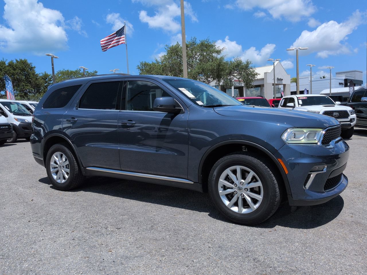 Used 2021 Dodge Durango SXT AWD/4WD image 2