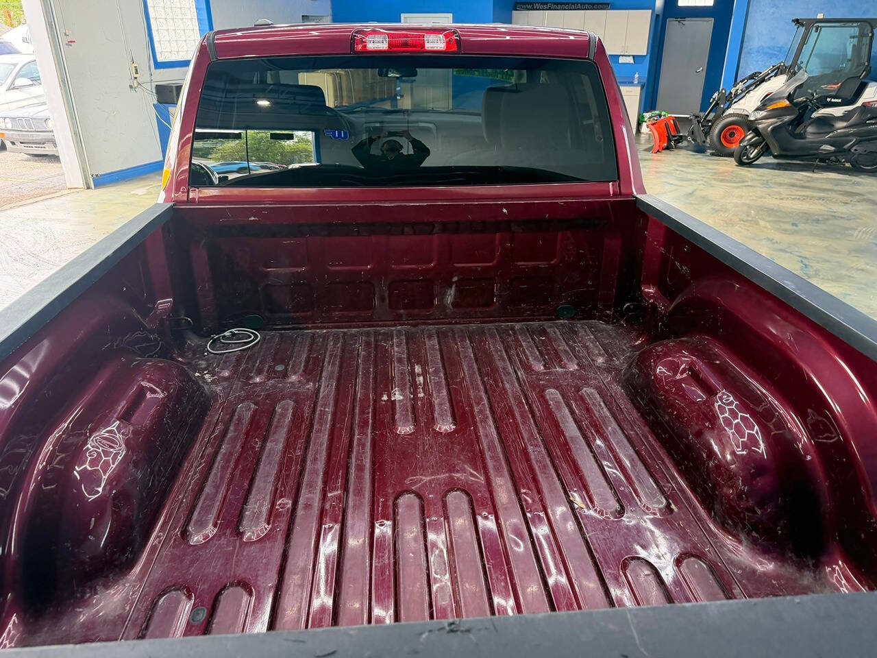 Used 2017 RAM 1500 ST w/ SXT Appearance Group AWD/4WD image 12