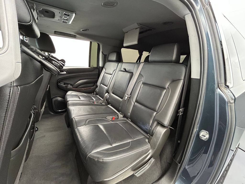 Used 2020 Chevrolet Suburban LT RWD image 39