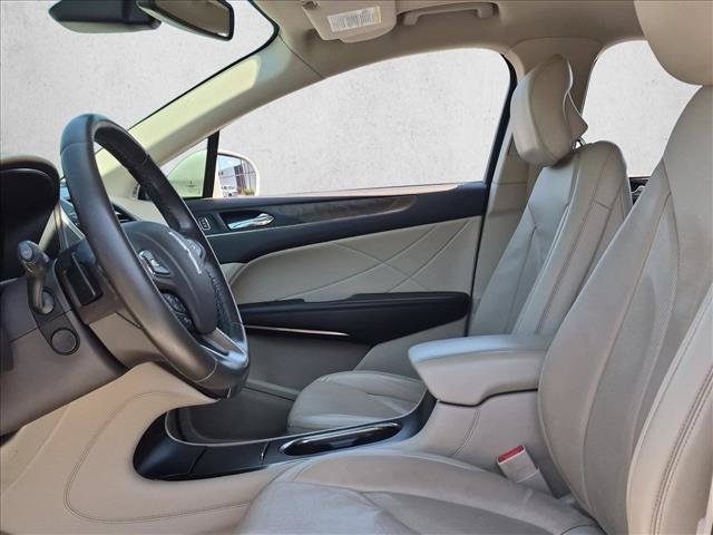 Used 2018 Lincoln MKC Reserve FWD image 13