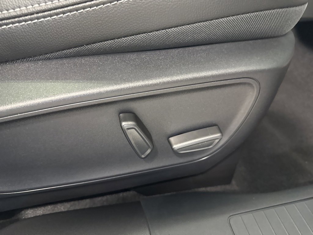 New 2025 Ford Escape SE w/ PHEV Premium Package image 35