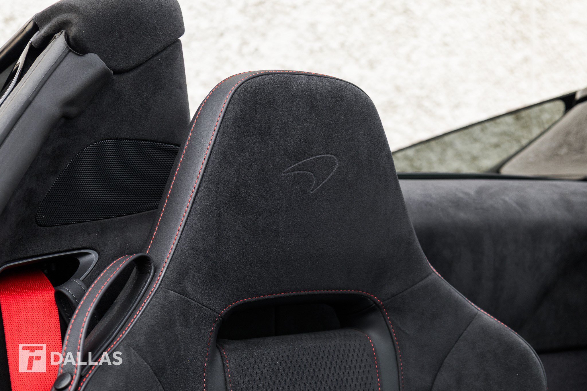 Used 2025 McLaren 750S Spider RWD image 37