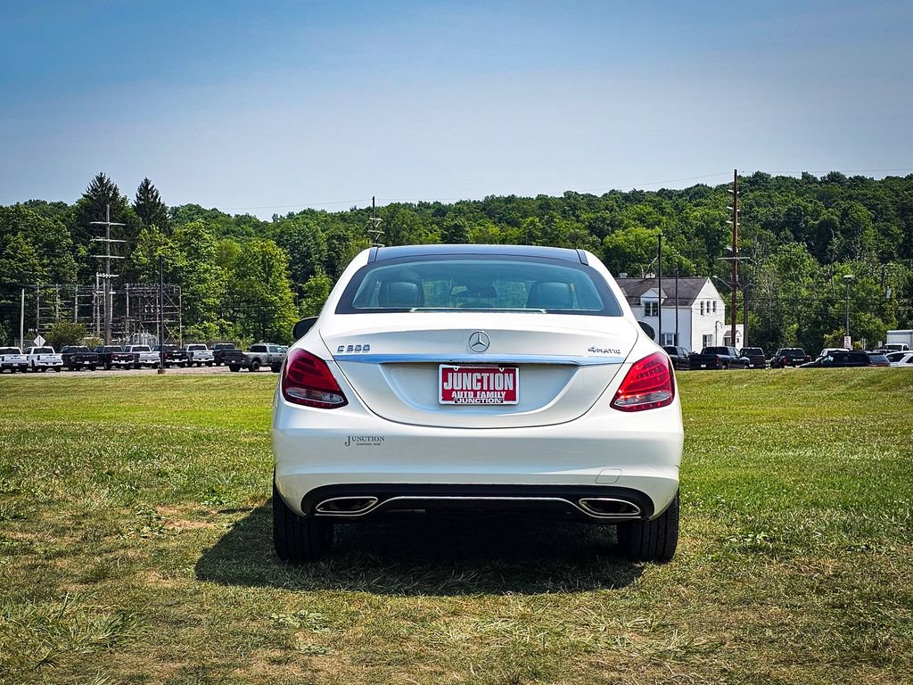 Used 2017 Mercedes-Benz C 300 4MATIC Sedan image 4