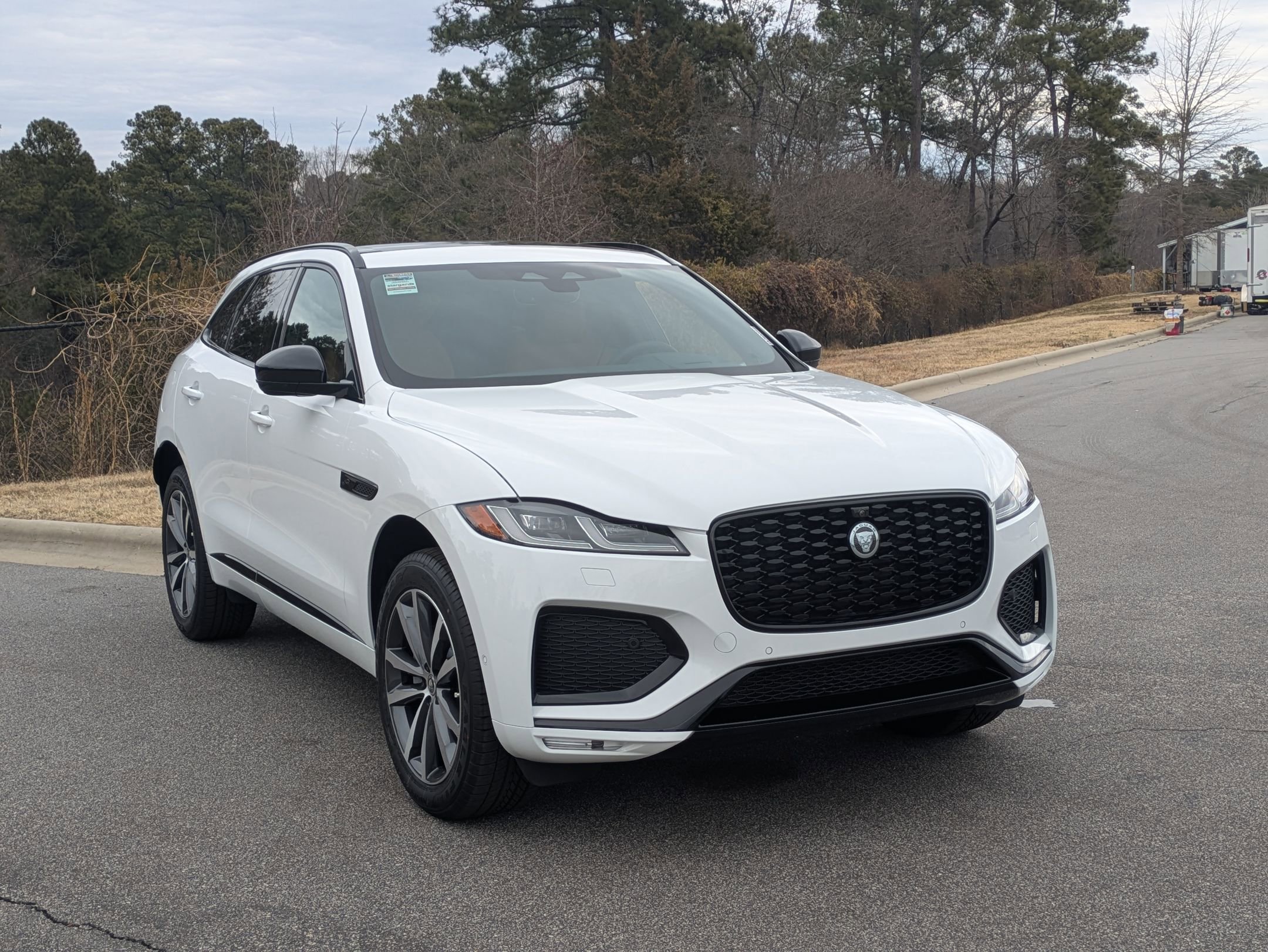 New 2026 Jaguar F-PACE R-Dynamic S image 3