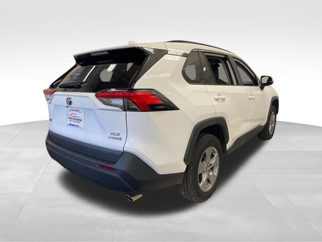 Used 2022 Toyota RAV4 XLE w/ Convenience Package AWD/4WD image 7