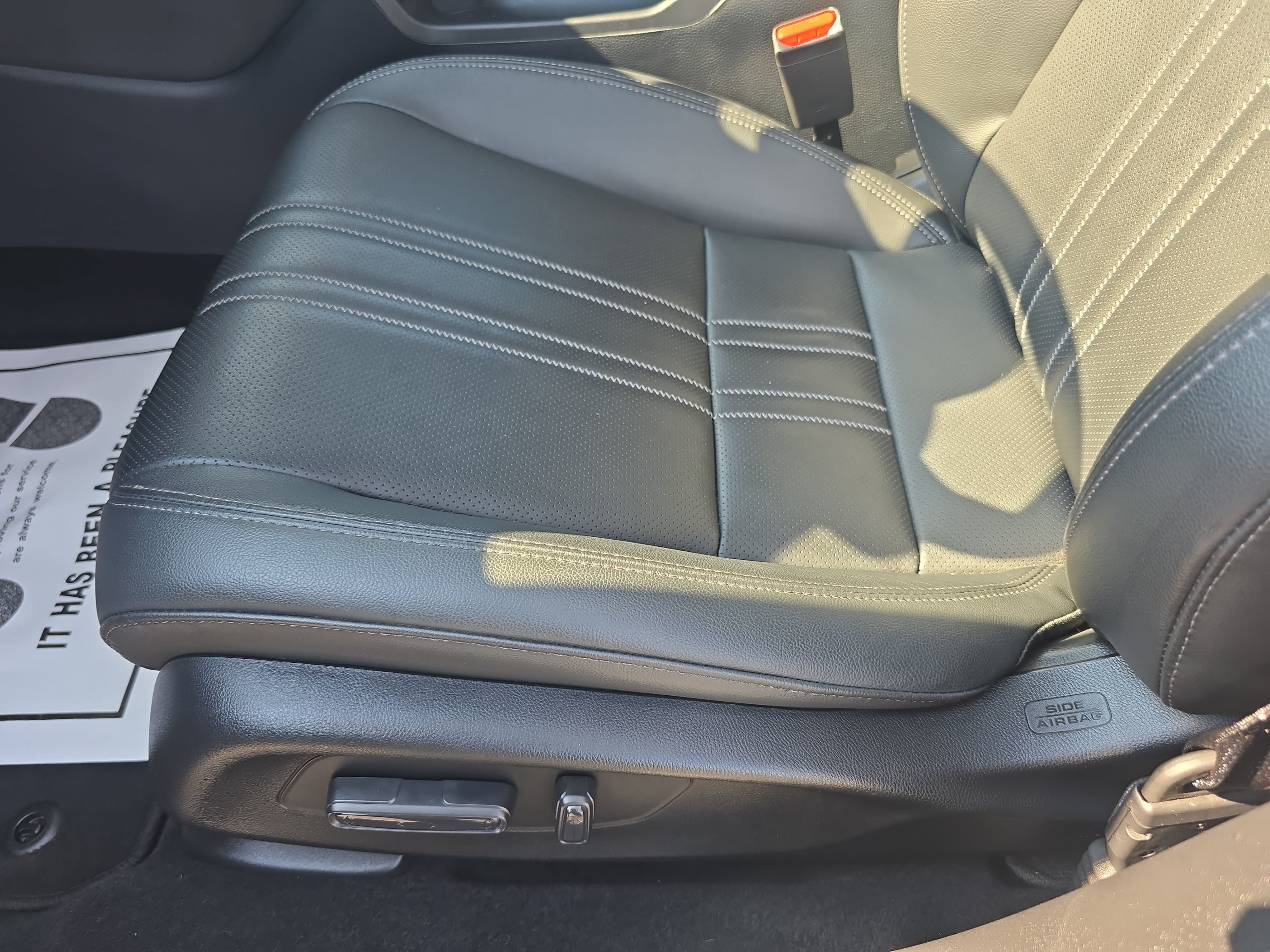 Used 2024 Honda HR-V EX-L image 27