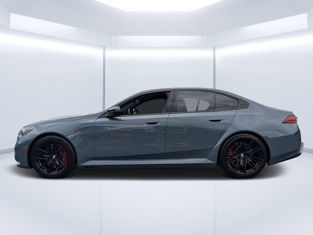 Used 2026 BMW M5 w/ Executive Package image 6