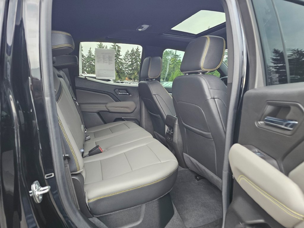 Used 2024 Chevrolet Colorado ZR2 w/ ZR2 Convenience Package III AWD/4WD image 14