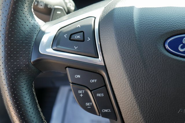 Used 2022 Ford Edge ST image 16