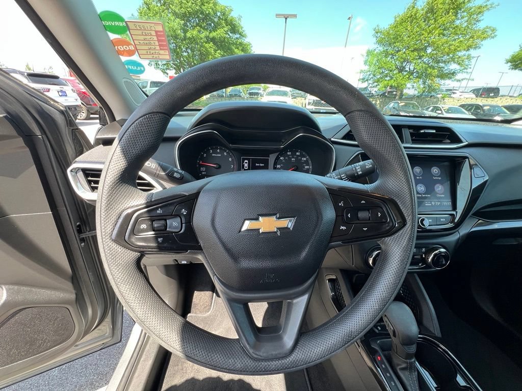 Used 2023 Chevrolet TrailBlazer LT w/ Convenience Package AWD/4WD image 38