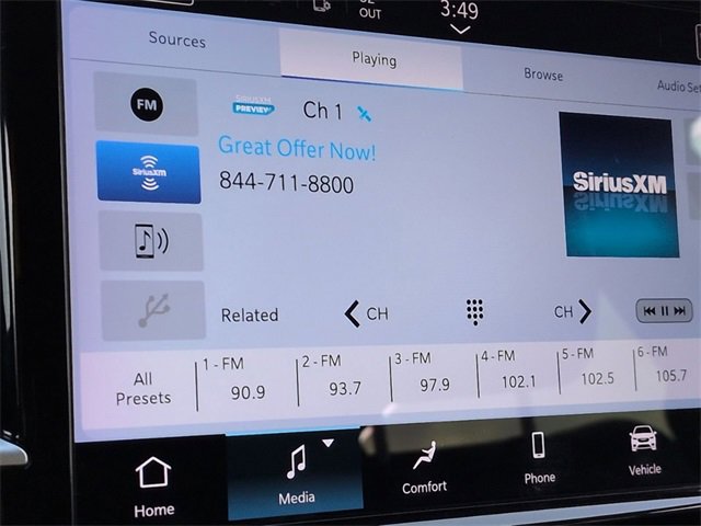 Used 2024 Chrysler Pacifica Touring-L image 22