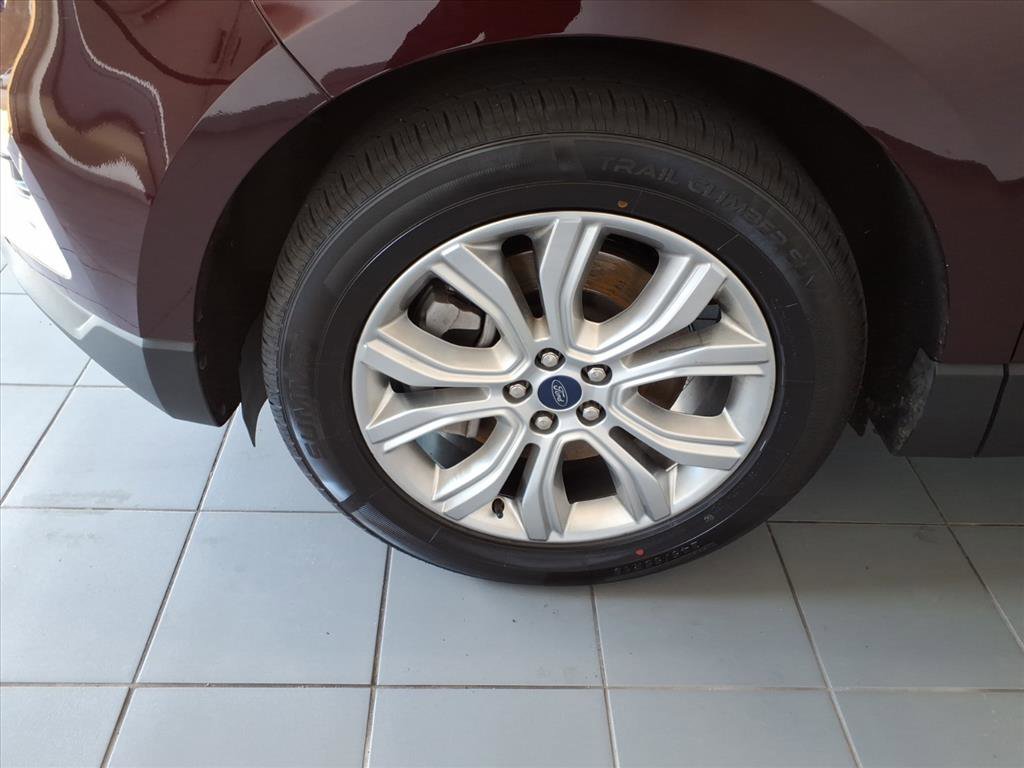 Used 2022 Ford Edge Titanium w/ Equipment Group 301A image 9