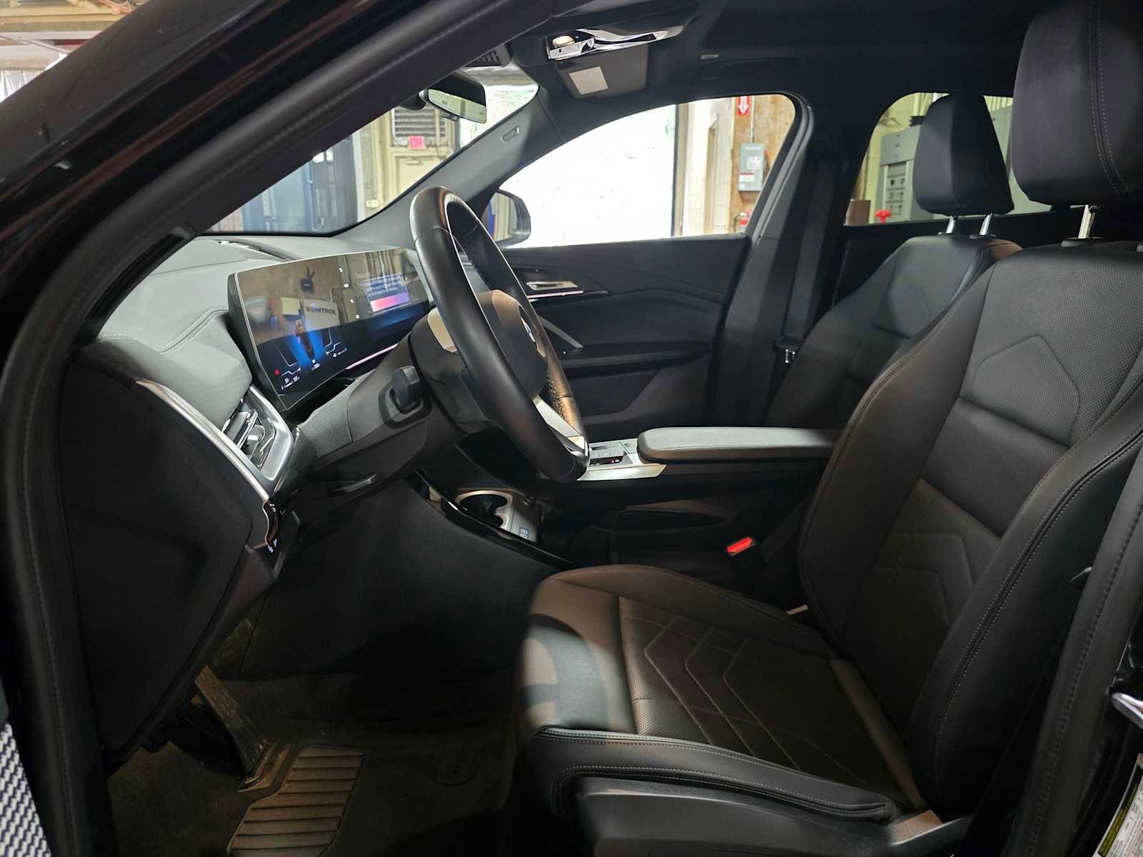 Used 2025 BMW X2 xDrive28i w/ Technology Package image 20