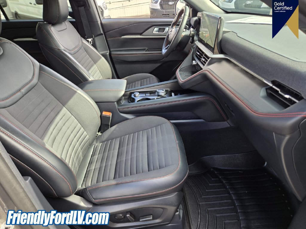 Certified 2025 Ford Explorer ST-Line RWD image 17