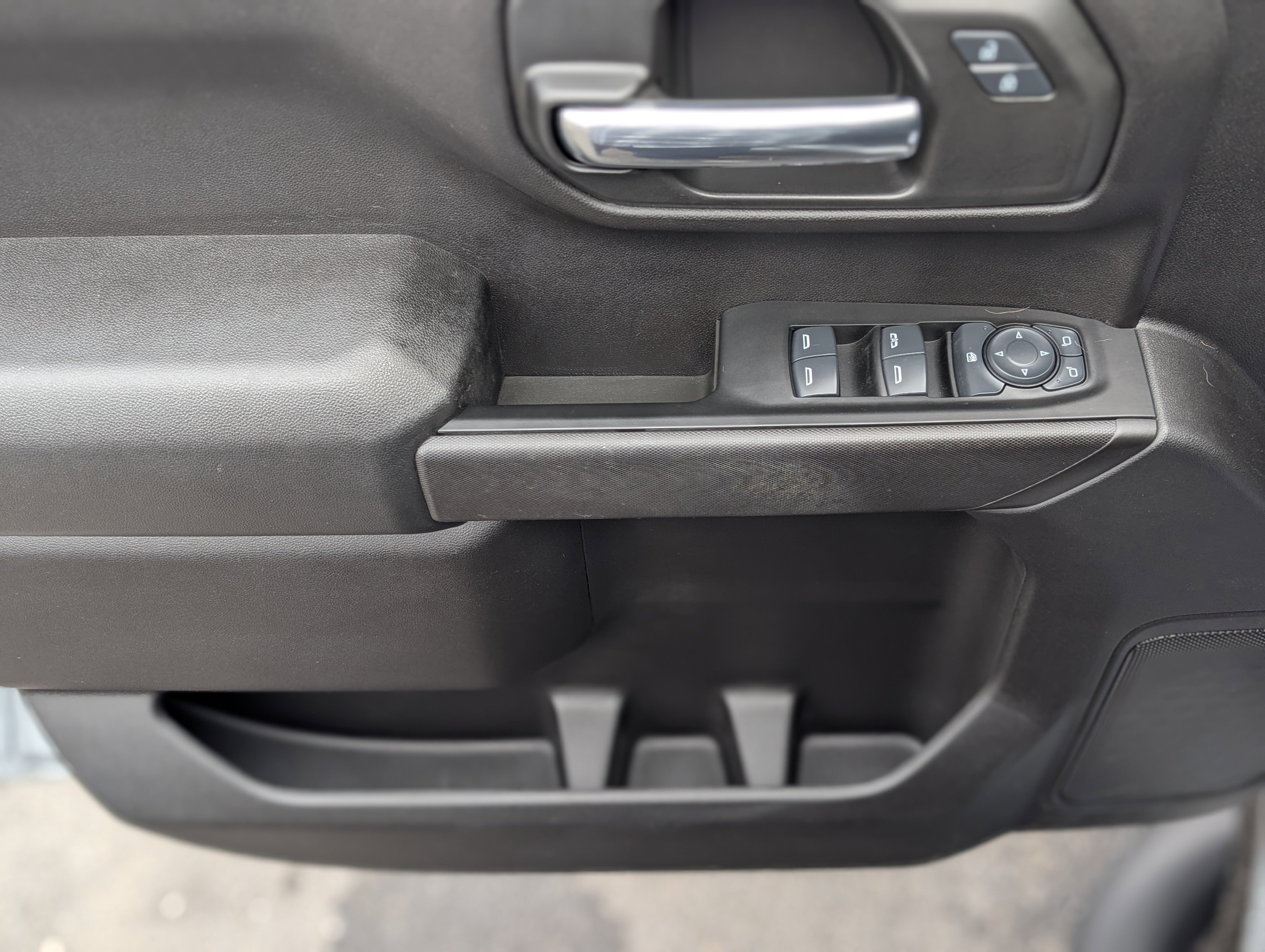 Used 2025 Chevrolet Silverado 1500 Custom w/ Rally Edition image 25