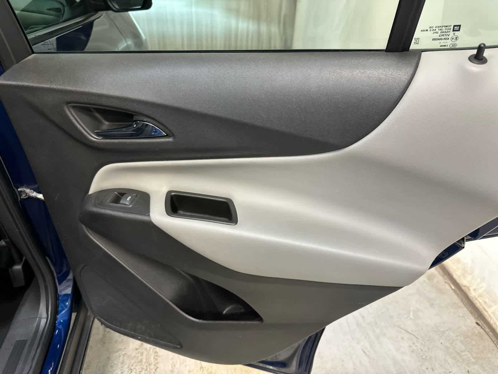 Used 2022 Chevrolet Equinox LS w/ LS Convenience Package image 29