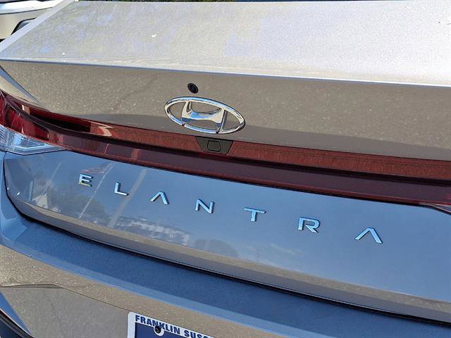 Certified 2023 Hyundai Elantra SEL w/ Convenience Package FWD image 24