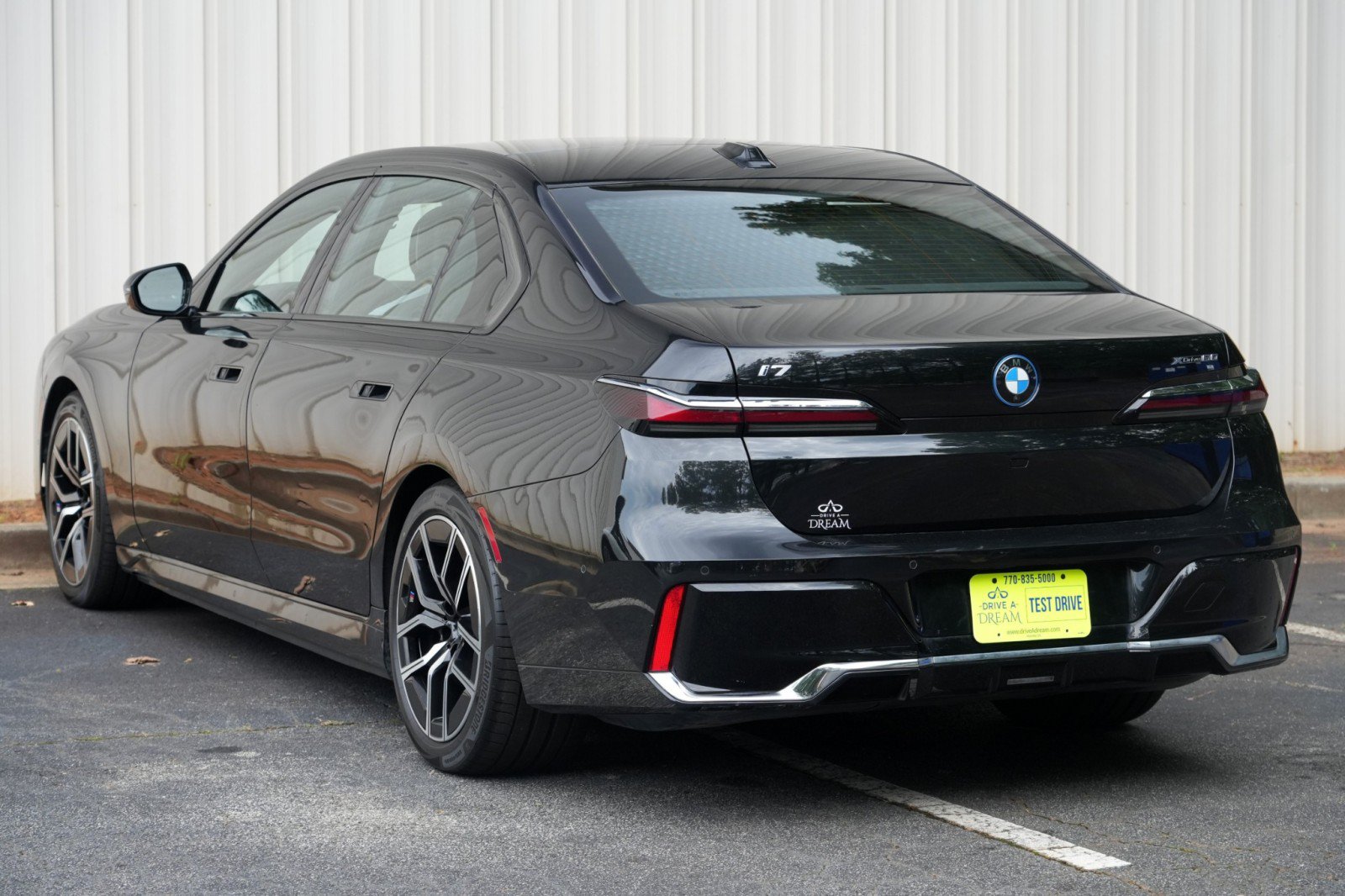 Used 2023 BMW i7 xDrive60 w/ Executive Package 2 AWD/4WD image 71