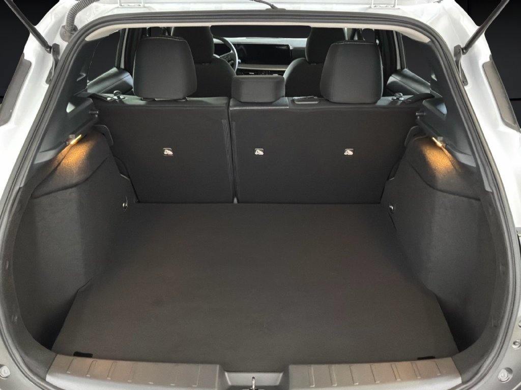 Used 2025 Nissan Kicks SV w/ SV Premium Package AWD/4WD image 20