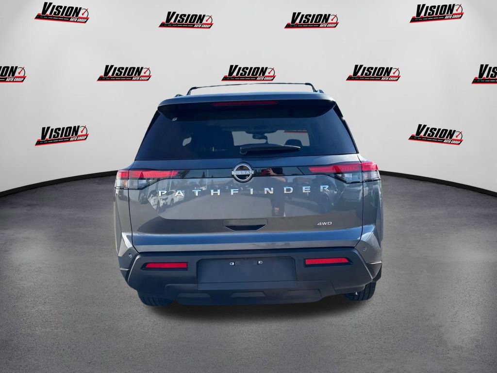 New 2025 Nissan Pathfinder SV image 6