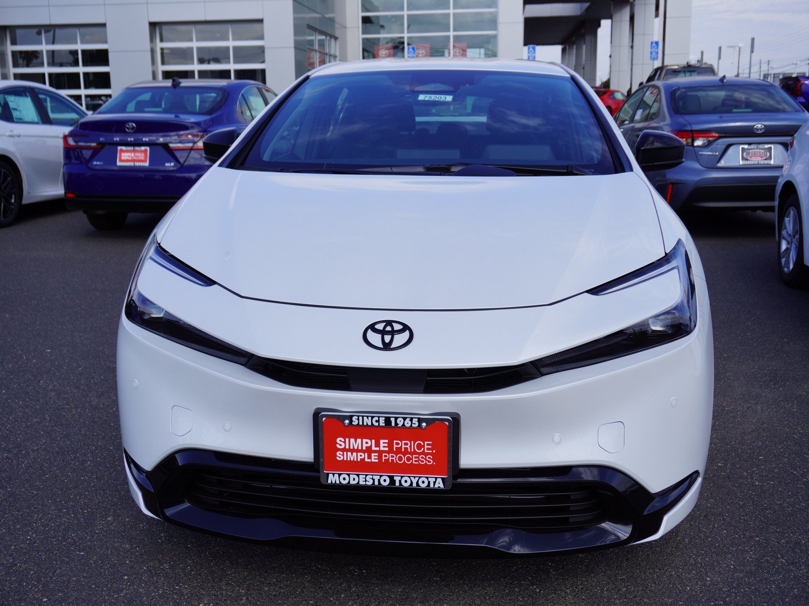 New 2026 Toyota Prius Plug-In Hybrid FWD image 5
