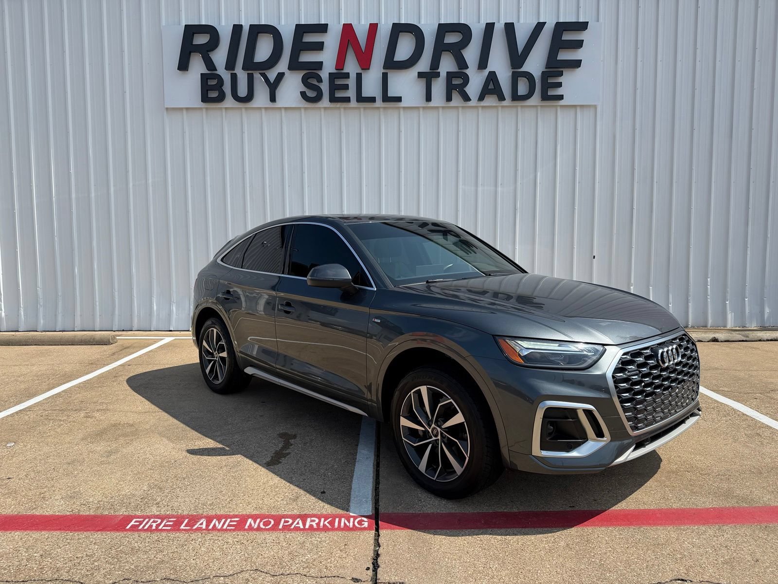 Used 2023 Audi Q5 2.0T Premium w/ Convenience Package AWD/4WD image 9