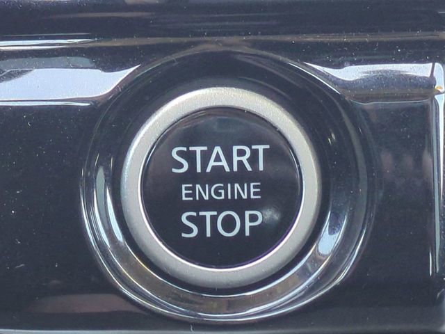 Used 2024 Nissan Pathfinder SV w/ Black Appearance Package image 27