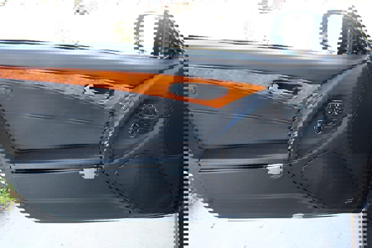 Used 2011 Mercedes-Benz SL 550 image 36