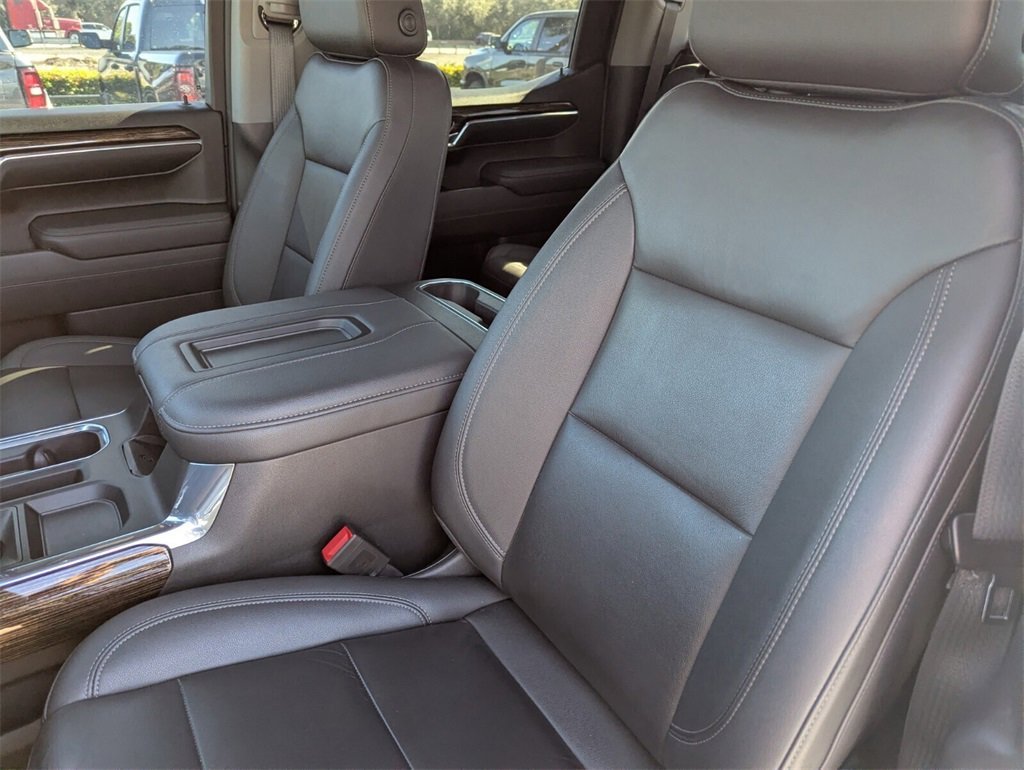 Used 2022 GMC Sierra 1500 Elevation w/ Elevation Premium Package image 12