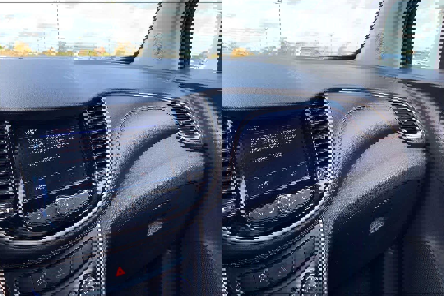 Used 2020 Chevrolet Trax LT image 34