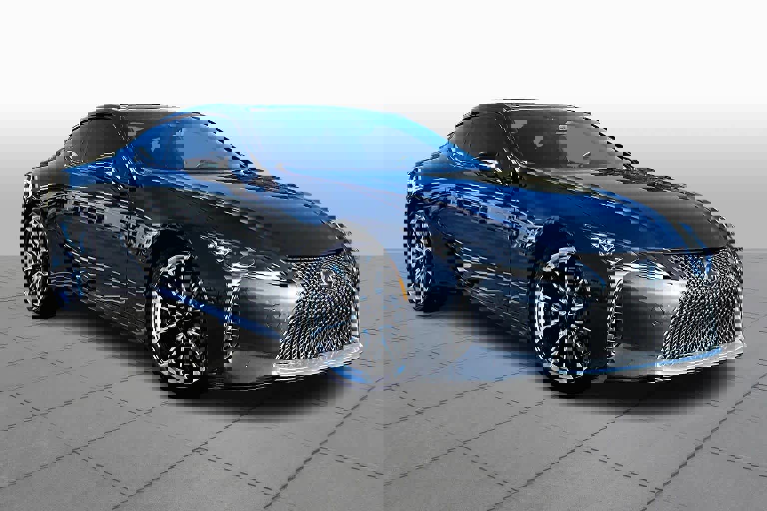 Used 2018 Lexus LC 500 Coupe w/ Sport Package image 3