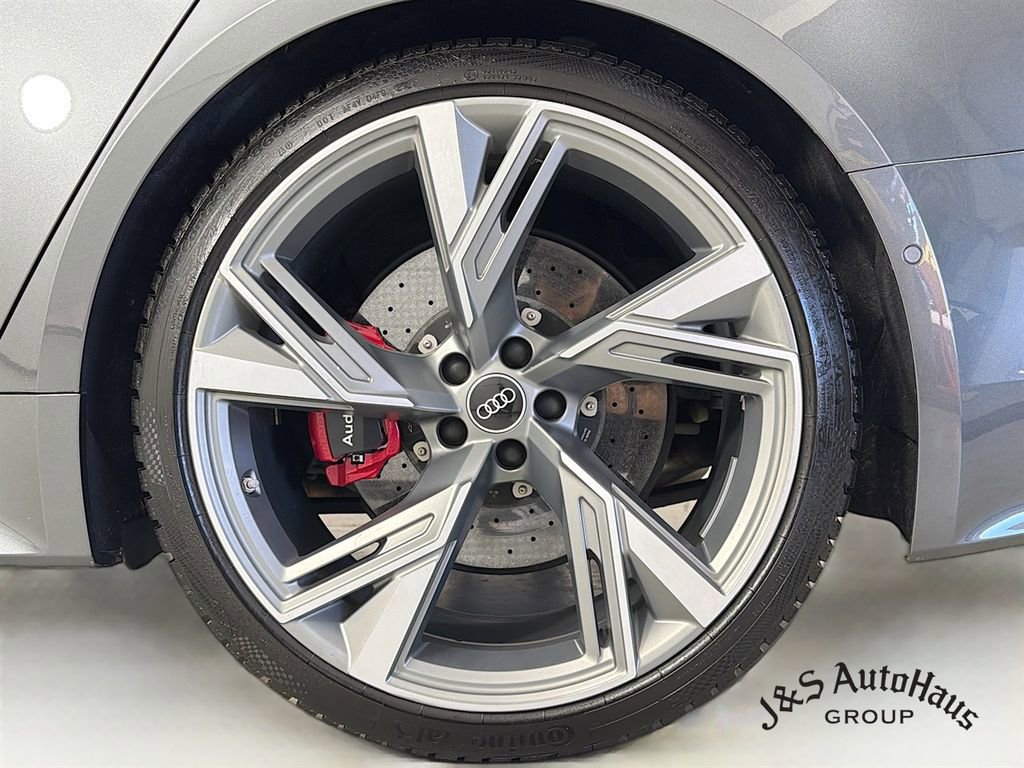 Used 2021 Audi RS 6 AWD/4WD image 37