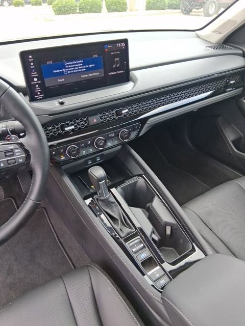 Used 2025 Honda Accord Touring image 8