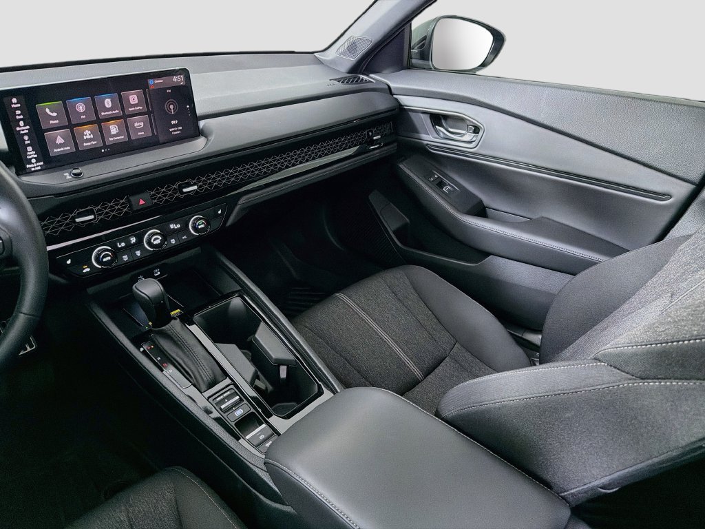 Used 2025 Honda Accord Sport image 26