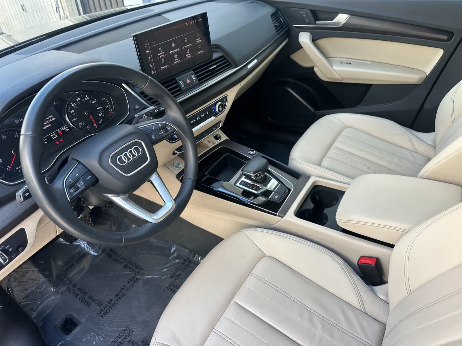 Used 2023 Audi Q5 2.0T Premium w/ Convenience Package AWD/4WD image 11