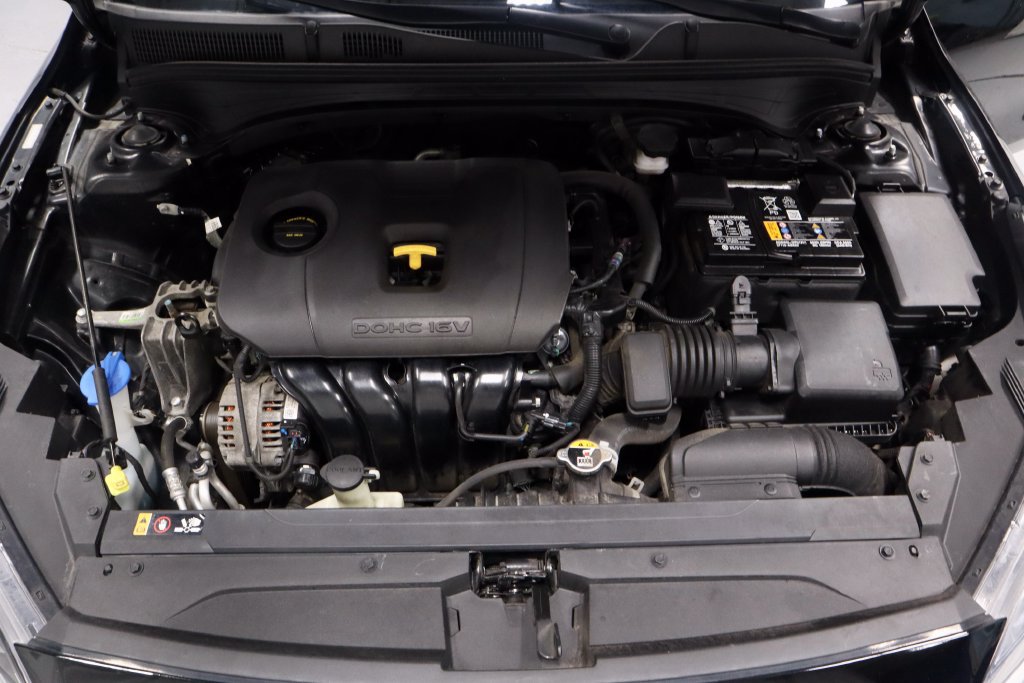 Used 2023 Kia Forte LXS w/ LXS Technology Package FWD image 16