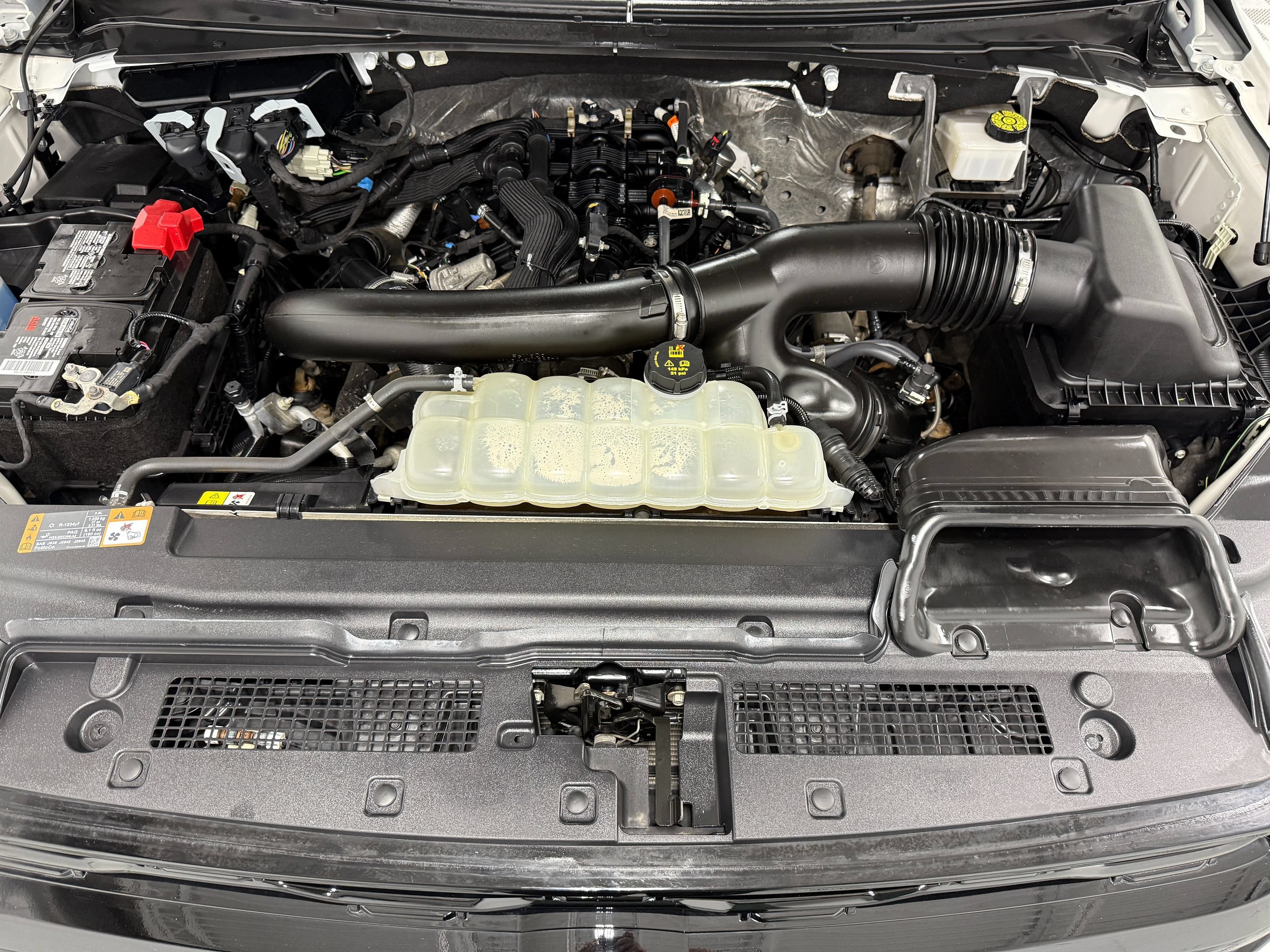 Used 2023 Ford Expedition Limited AWD/4WD image 39