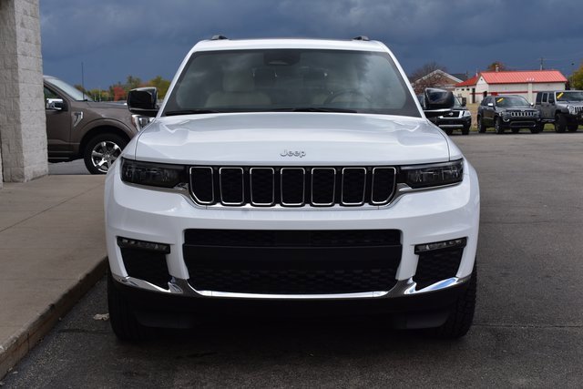 Used 2025 Jeep Grand Cherokee L Limited image 8