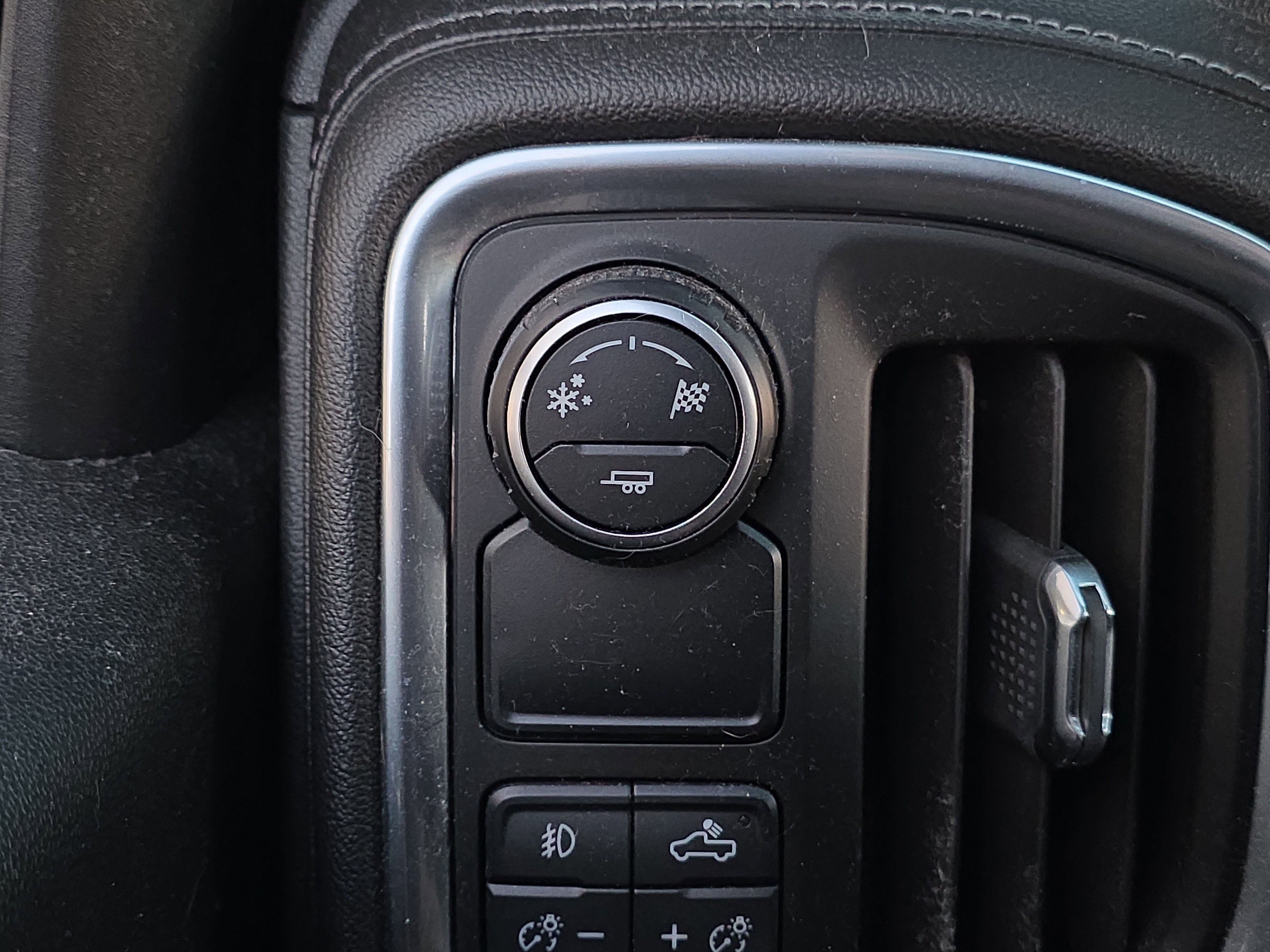 Used 2019 Chevrolet Silverado 1500 LTZ image 20