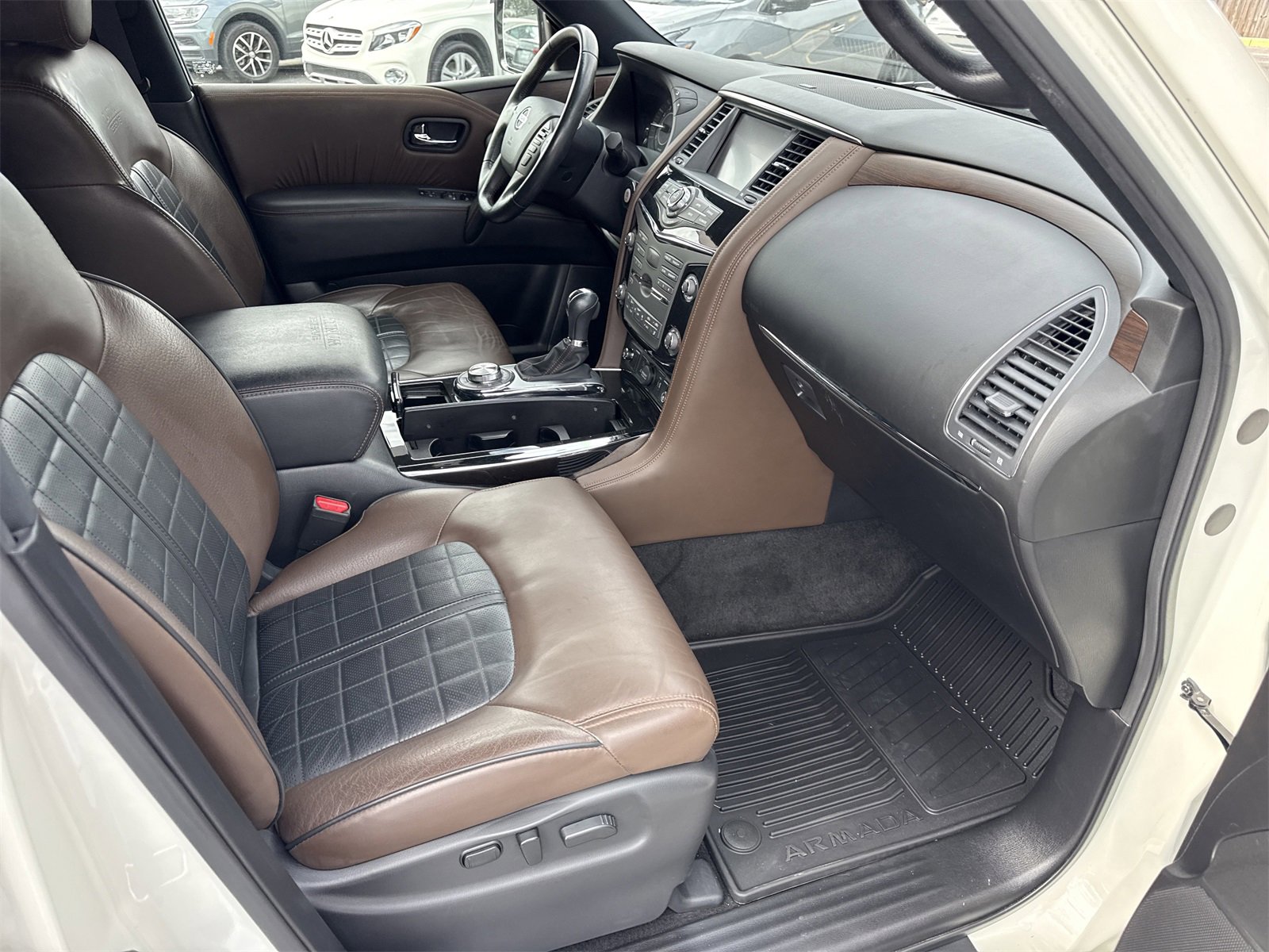Used 2020 Nissan Armada Platinum w/ Platinum Reserve Package image 38