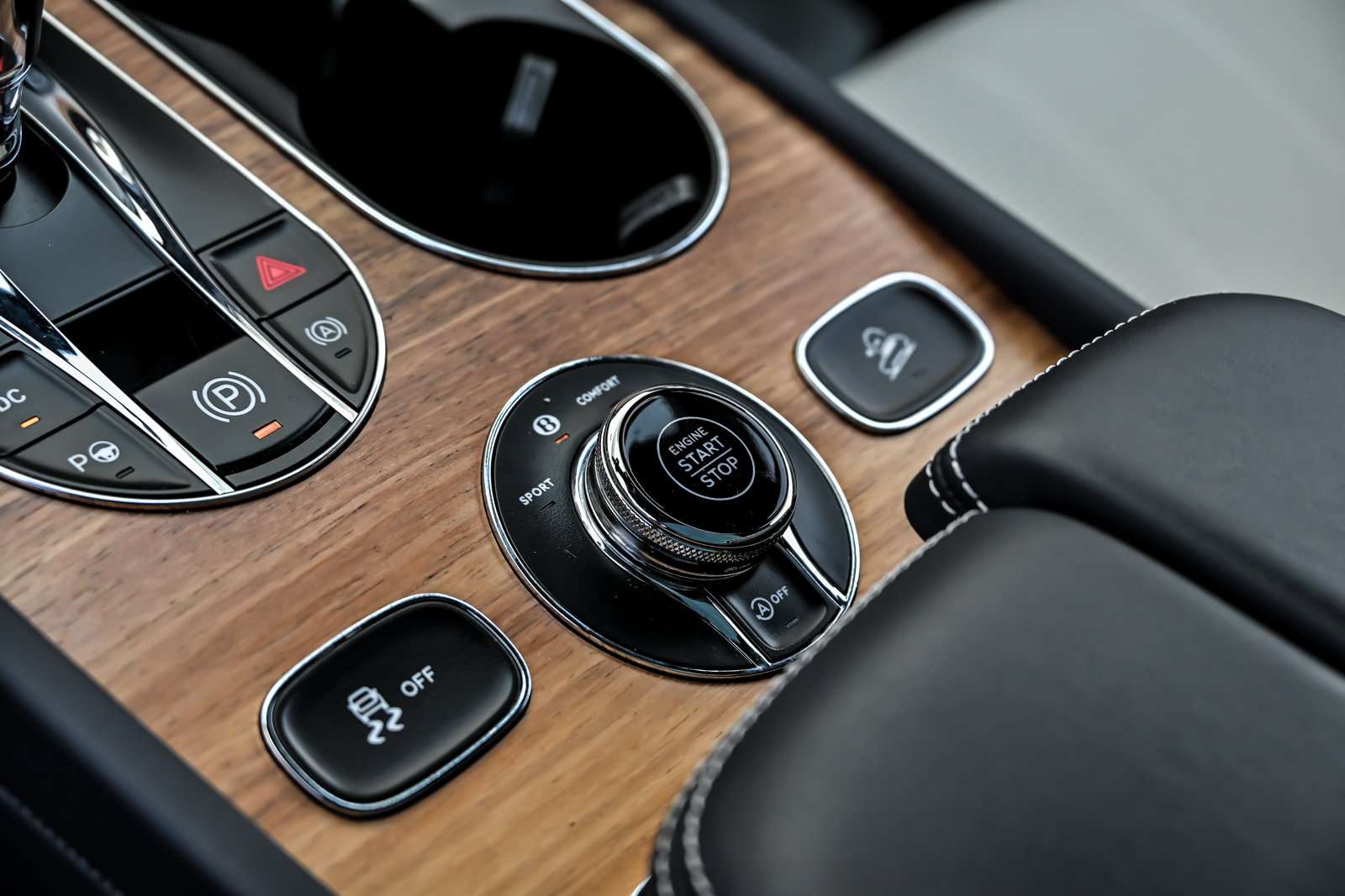 Certified 2023 Bentley Bentayga AWD/4WD image 40