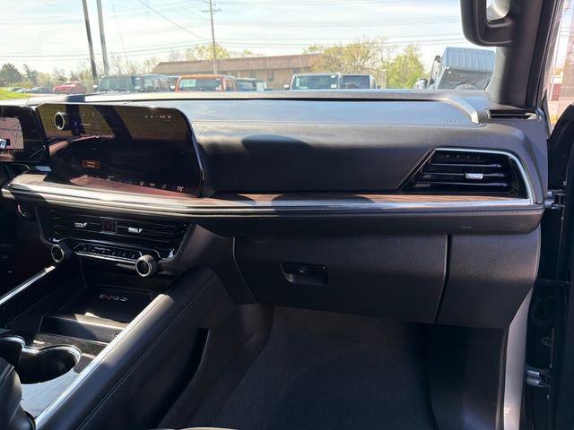 Used 2025 Chevrolet Tahoe LT image 36