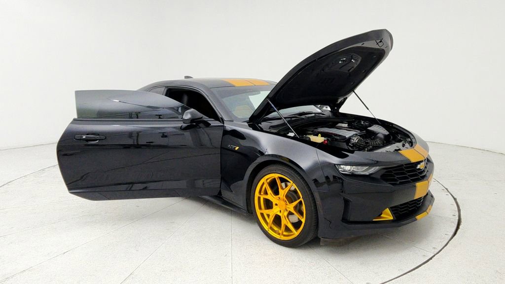 Used 2023 Chevrolet Camaro LT w/ RS Package image 10